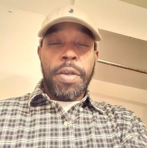 Meet your Posher, Ellis